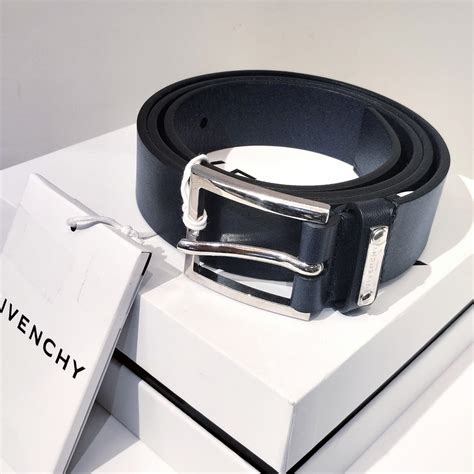 Cinturones de Givenchy 